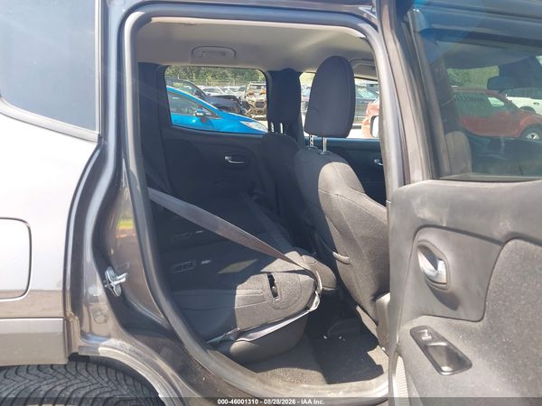2021 JEEP RENEGADE LATITUDE 4X4 — I8