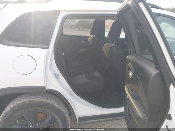 2018 JEEP CHEROKEE LATITUDE 4X4 — I8