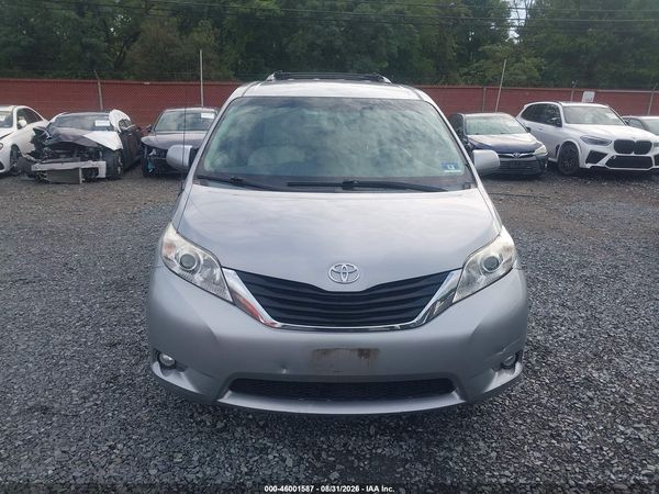 2012 TOYOTA SIENNA LE V6 8 PASSENGER