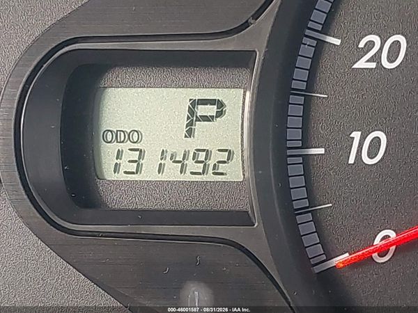 2012 TOYOTA SIENNA LE V6 8 PASSENGER
