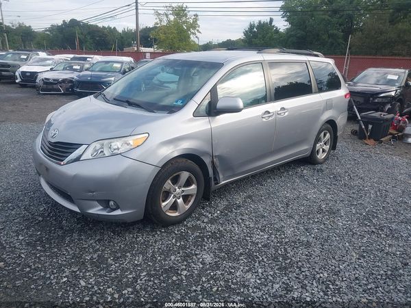 2012 TOYOTA SIENNA LE V6 8 PASSENGER