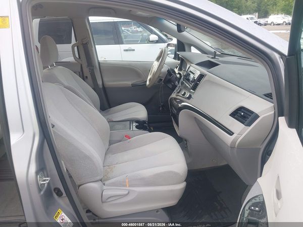 2012 TOYOTA SIENNA LE V6 8 PASSENGER