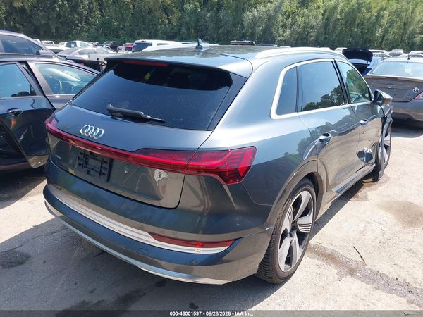 2019 AUDI E-TRON PREMIUM PLUS — I4