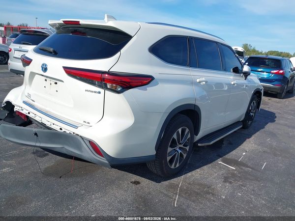 2020 TOYOTA HIGHLANDER HYBRID XLE