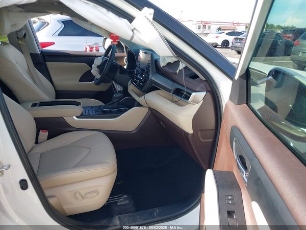 2020 TOYOTA HIGHLANDER HYBRID XLE