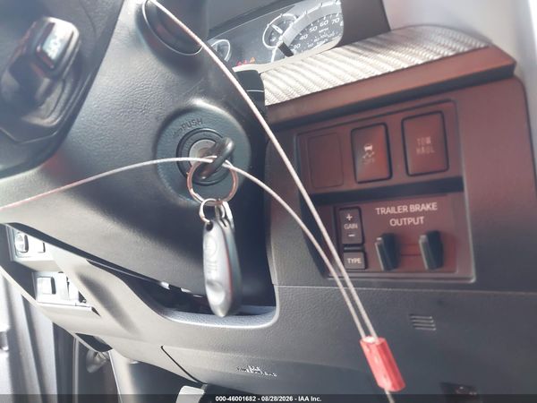 2016 TOYOTA TUNDRA SR5 5.7L V8