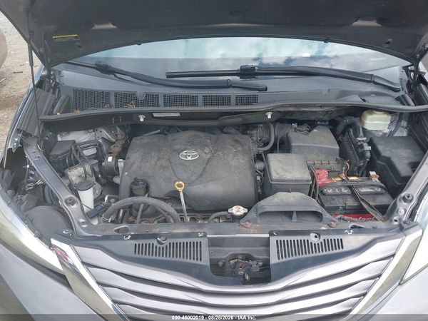 2017 TOYOTA SIENNA LE 8 PASSENGER — I10