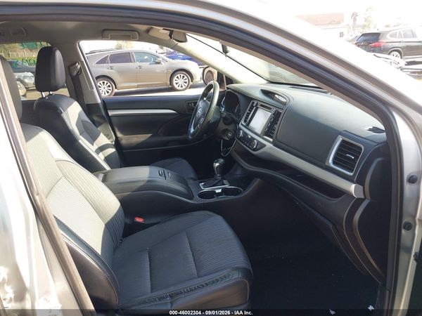 2016 TOYOTA HIGHLANDER LE PLUS V6