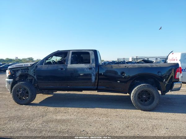 2021 RAM 3500 TRADESMAN  4X4 8' BOX — I117
