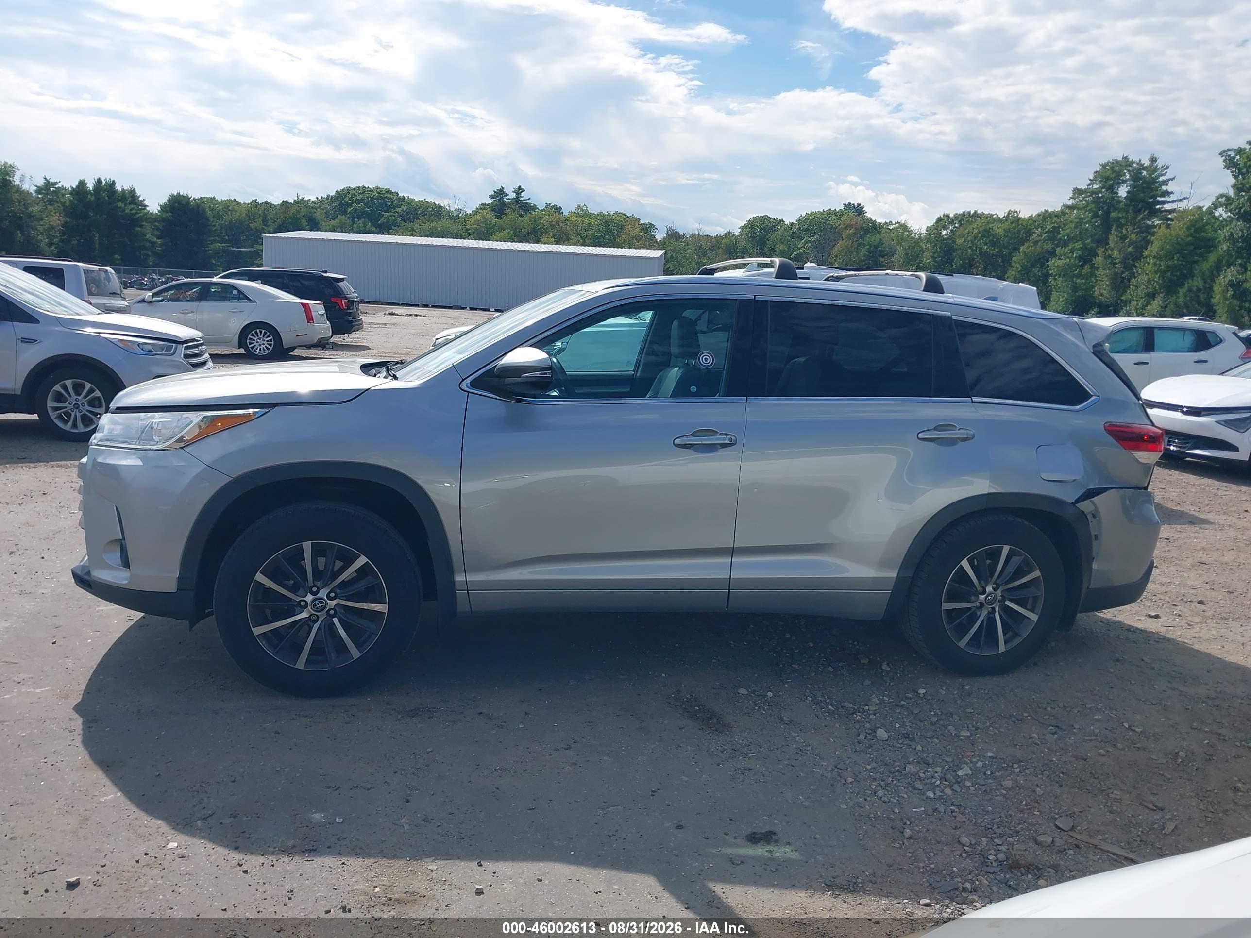 2017 TOYOTA HIGHLANDER XLE