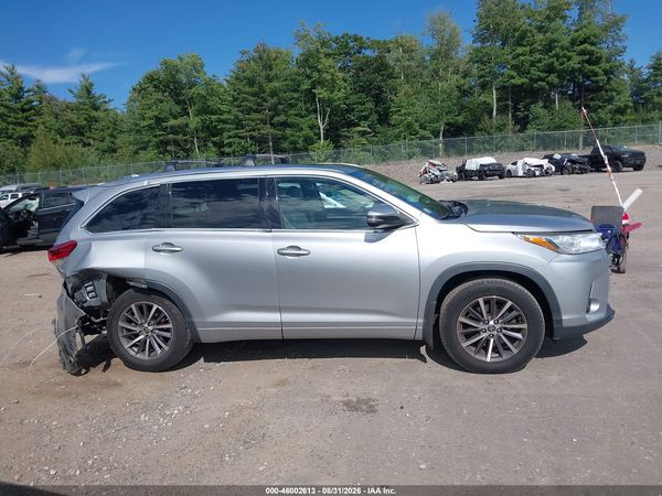 2017 TOYOTA HIGHLANDER XLE