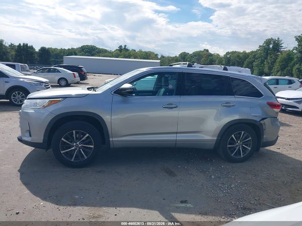 2017 TOYOTA HIGHLANDER XLE