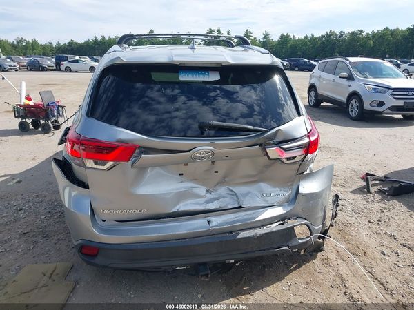 2017 TOYOTA HIGHLANDER XLE
