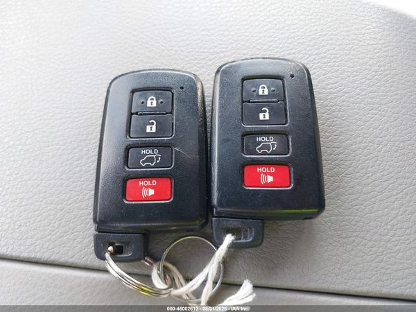 2017 TOYOTA HIGHLANDER XLE