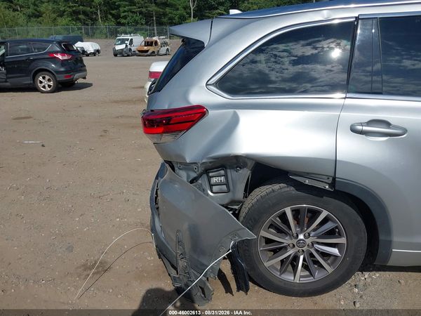 2017 TOYOTA HIGHLANDER XLE