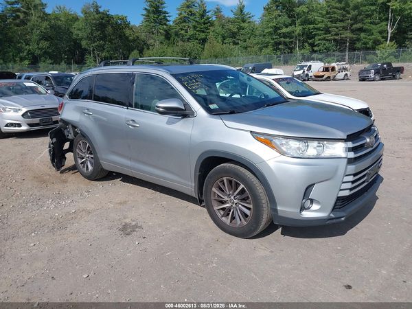 2017 TOYOTA HIGHLANDER XLE