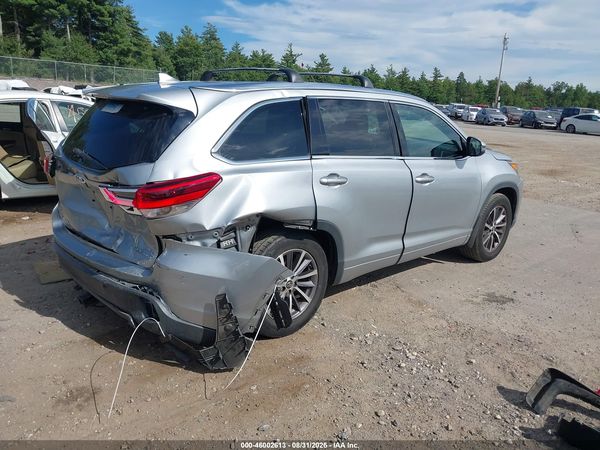 2017 TOYOTA HIGHLANDER XLE