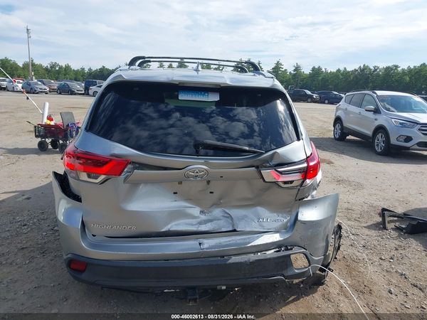 2017 TOYOTA HIGHLANDER XLE