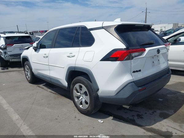 2022 TOYOTA RAV4 LE — I3