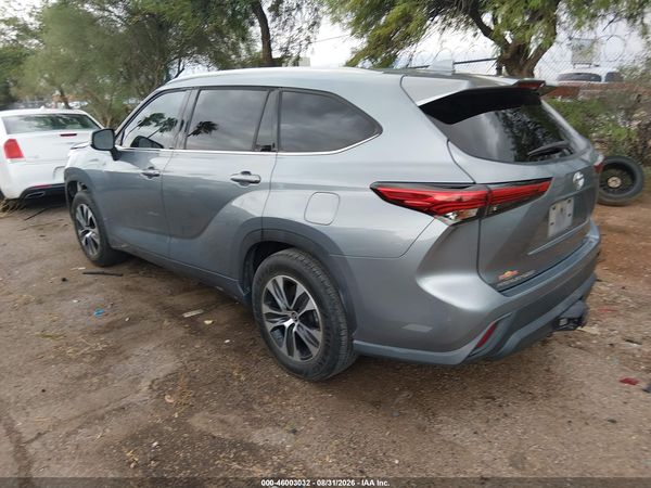 2021 TOYOTA HIGHLANDER XLE — I3