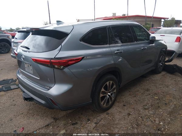 2021 TOYOTA HIGHLANDER XLE — I4