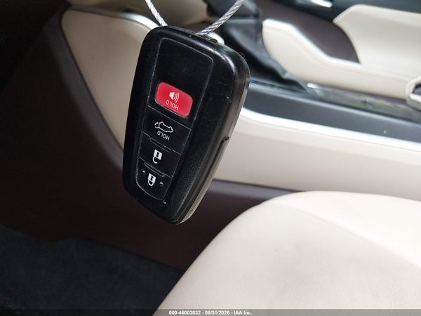 2021 TOYOTA HIGHLANDER XLE — I11