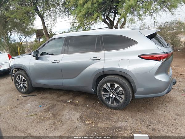 2021 TOYOTA HIGHLANDER XLE — I117