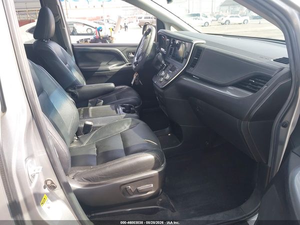 2017 TOYOTA SIENNA SE 8 PASSENGER