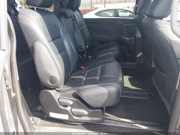 2017 TOYOTA SIENNA SE 8 PASSENGER