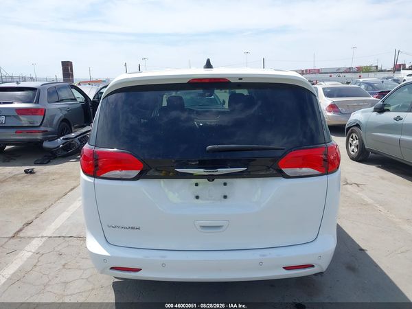 2024 CHRYSLER VOYAGER LX