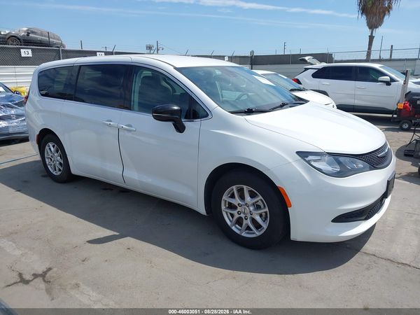 2024 CHRYSLER VOYAGER LX