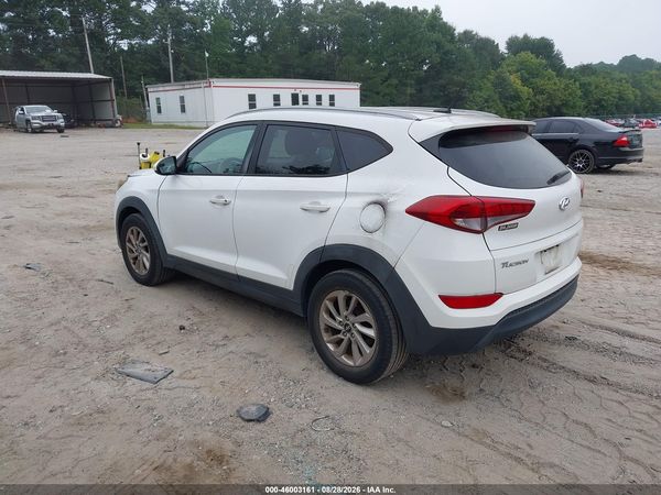 2016 HYUNDAI TUCSON SE