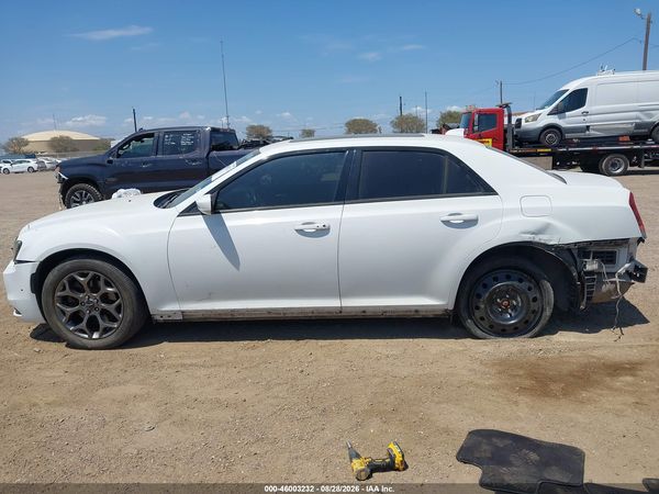 2015 CHRYSLER 300 300S — I117