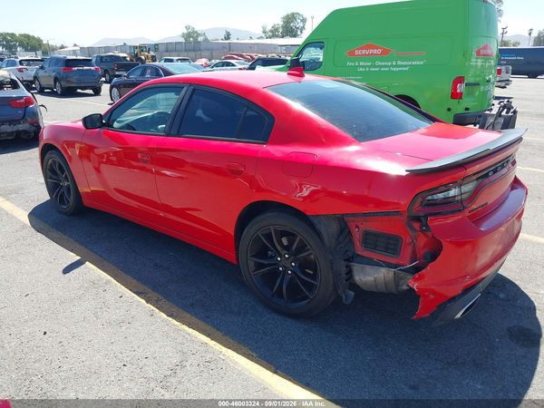 2016 DODGE CHARGER SXT — I3