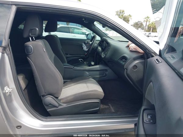 2016 DODGE CHALLENGER SXT — I5