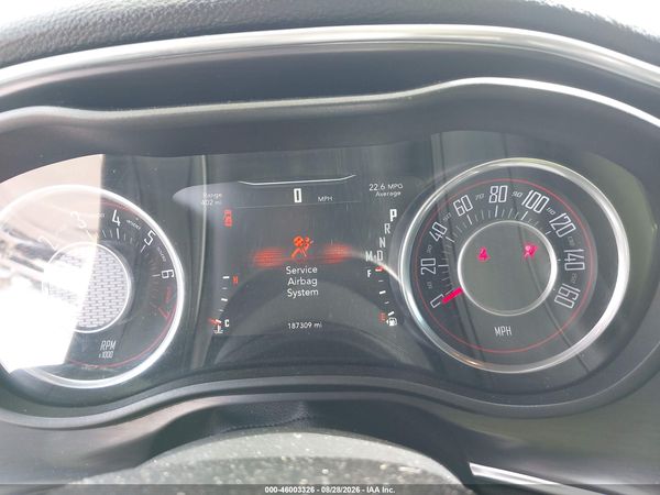 2016 DODGE CHALLENGER SXT — I7