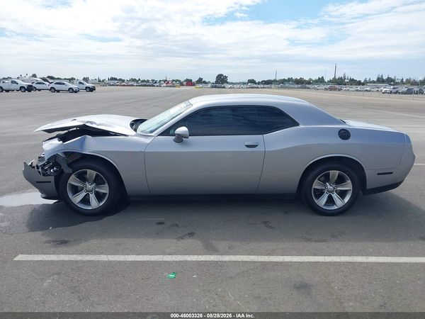 2016 DODGE CHALLENGER SXT — I117