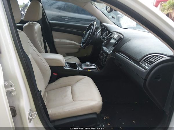 2015 CHRYSLER 300 LIMITED — I5