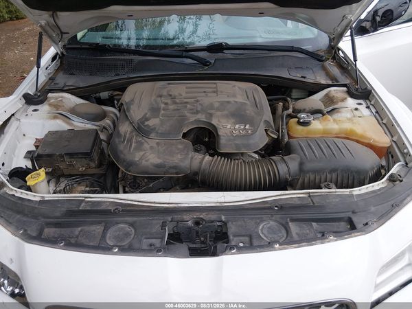 2015 CHRYSLER 300 LIMITED — I10