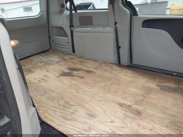 2017 DODGE GRAND CARAVAN SE — I8