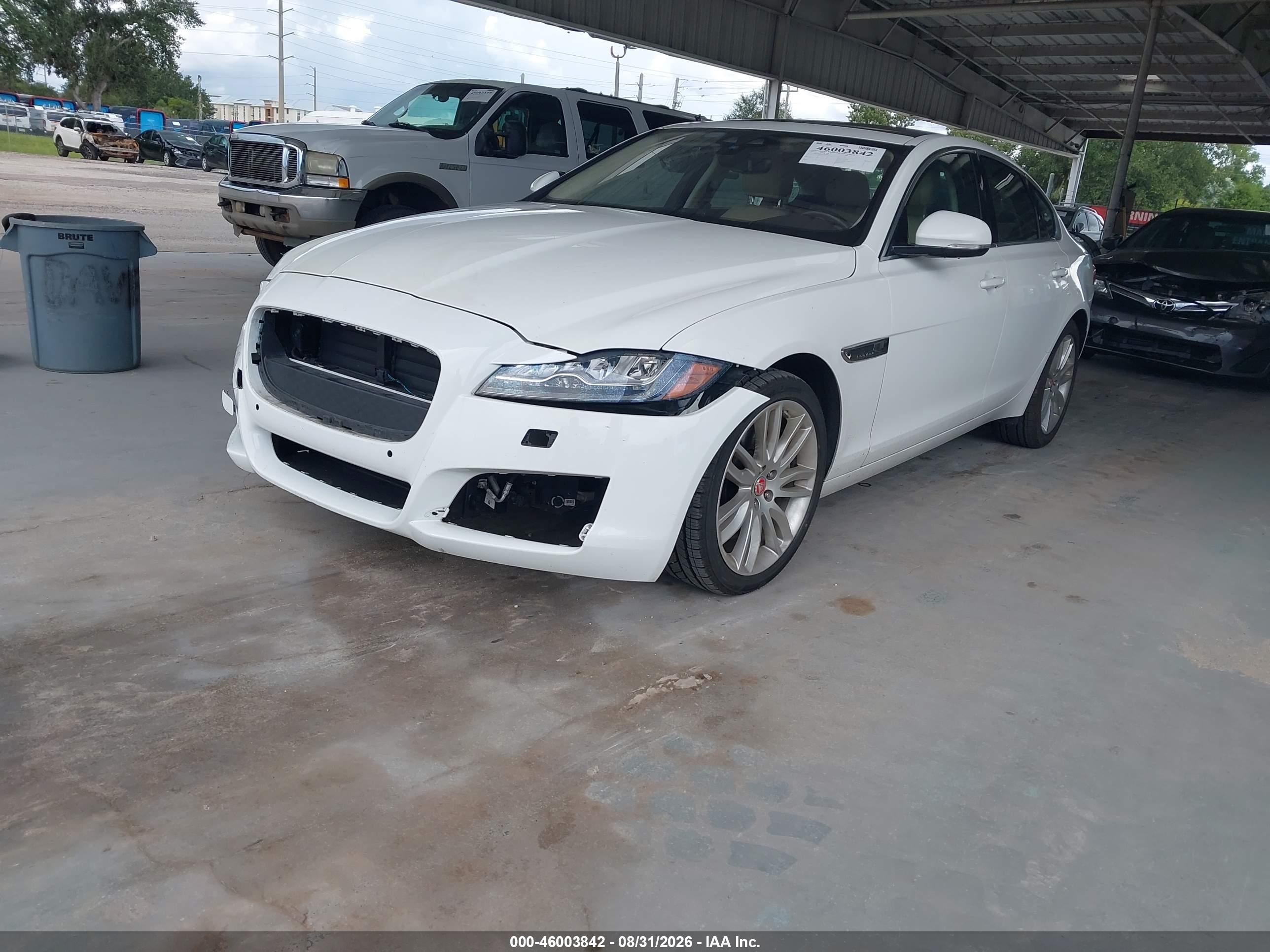 2019 JAGUAR XF 30T PRESTIGE — I2