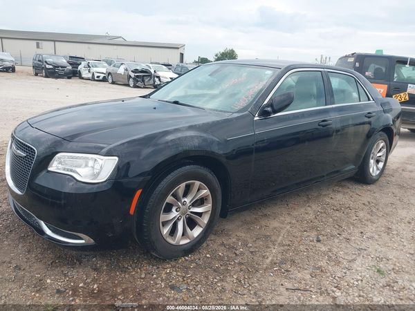 2015 CHRYSLER 300 — I2