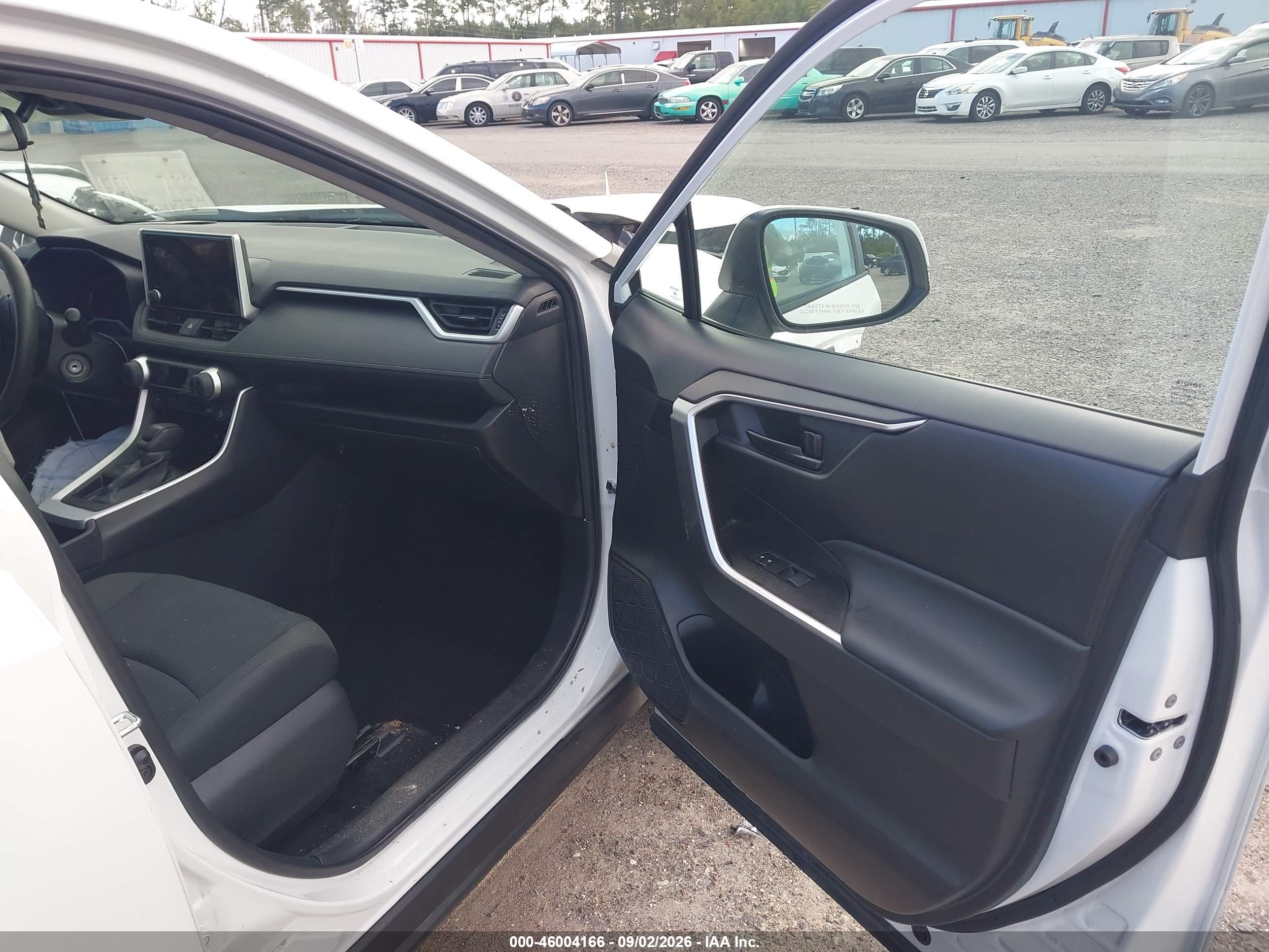2024 TOYOTA RAV4 LE