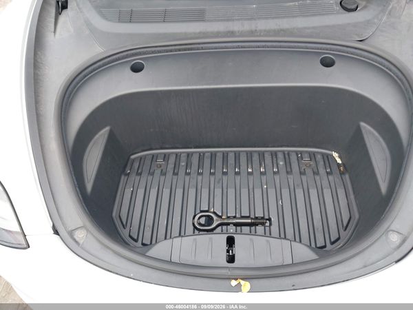 2022 TESLA MODEL 3 — I10