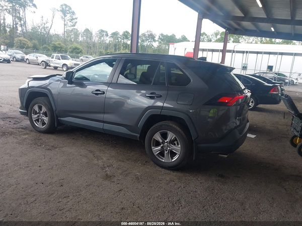 2024 TOYOTA RAV4 XLE — I3