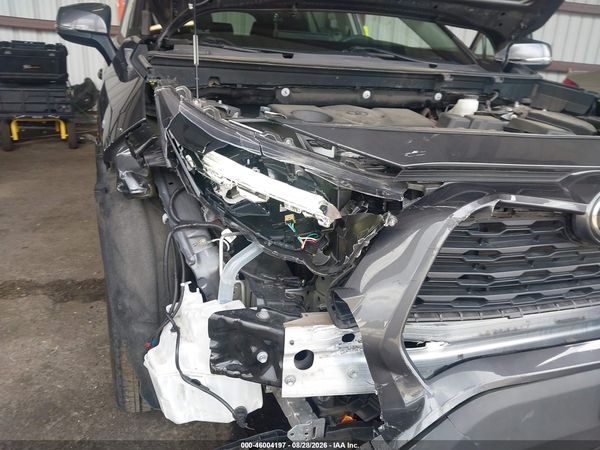 2024 TOYOTA RAV4 XLE — I6