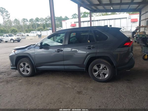 2024 TOYOTA RAV4 XLE — I117