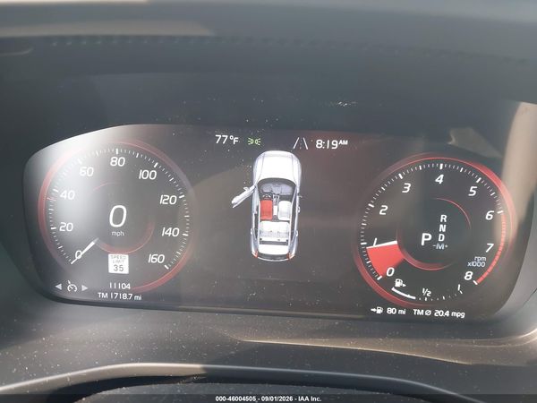 2020 VOLVO XC40 T5 MOMENTUM