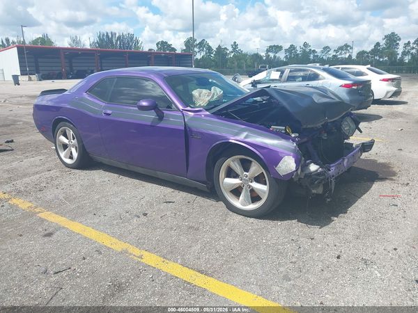 2013 DODGE CHALLENGER R/T CLASSIC — I1