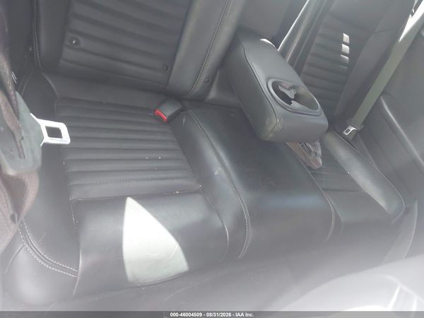 2013 DODGE CHALLENGER R/T CLASSIC — I8